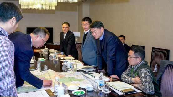 集团党委书记、董事长任丁会见峨边 县委书记谭焰一行