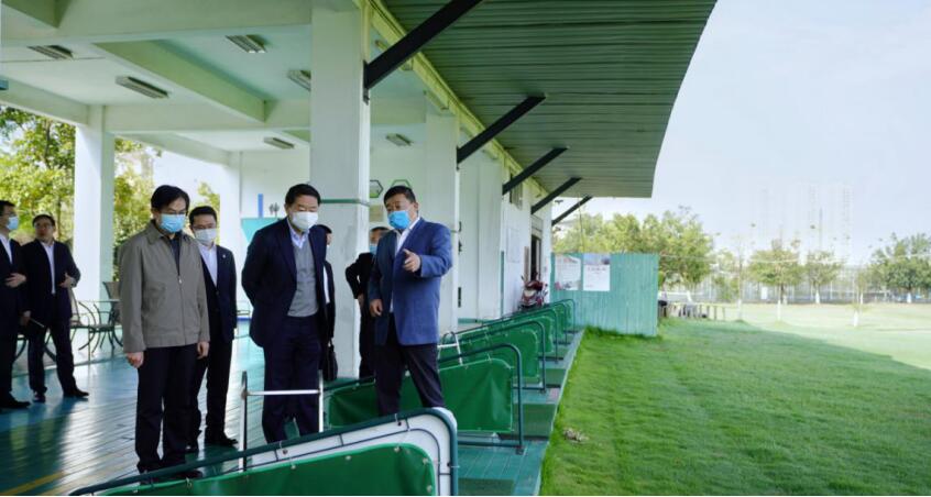 尊龙凯时集团党委书记、董事长任丁率队考察四川旅游学院