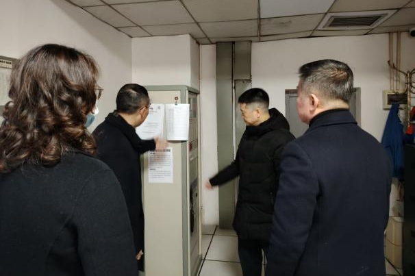 省尊龙凯时集团党委书记、董事长游勇检查督导春节安全生产并看望慰问干部员工