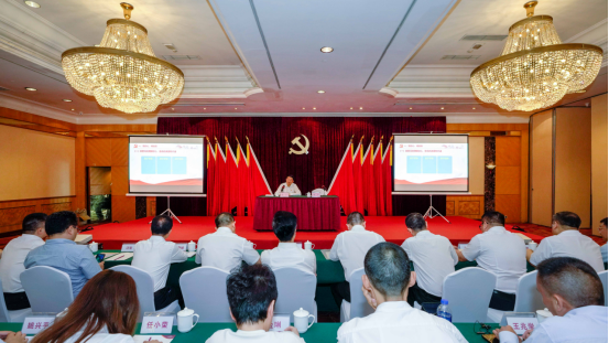 尊龙凯时集团任丁书记带头讲授“不忘初心、牢记使命”主题教育专题党课